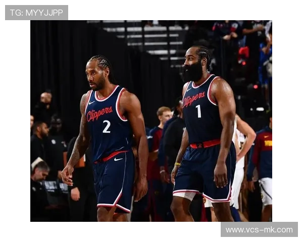 莱昂纳德23中16狂砍41分创赛季新高，快船主场30分大胜火箭